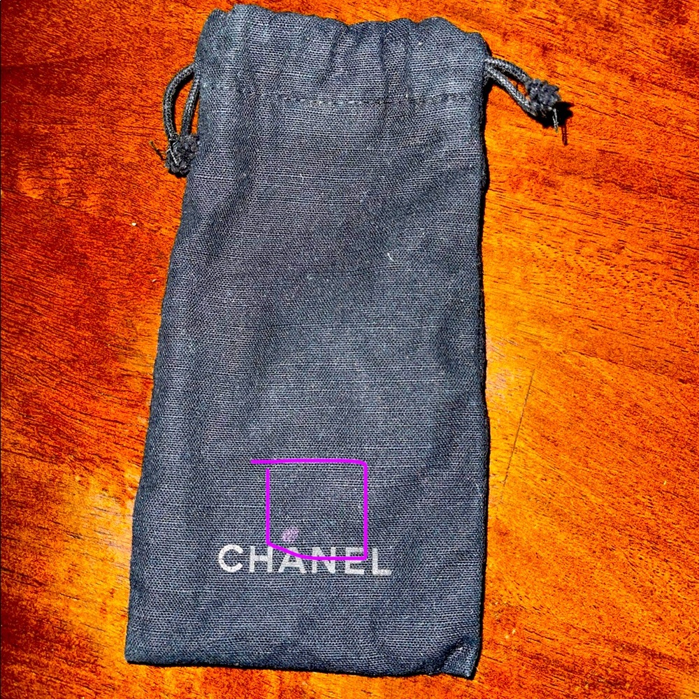 Chanel sunglasses/eyeglasses drawstring case